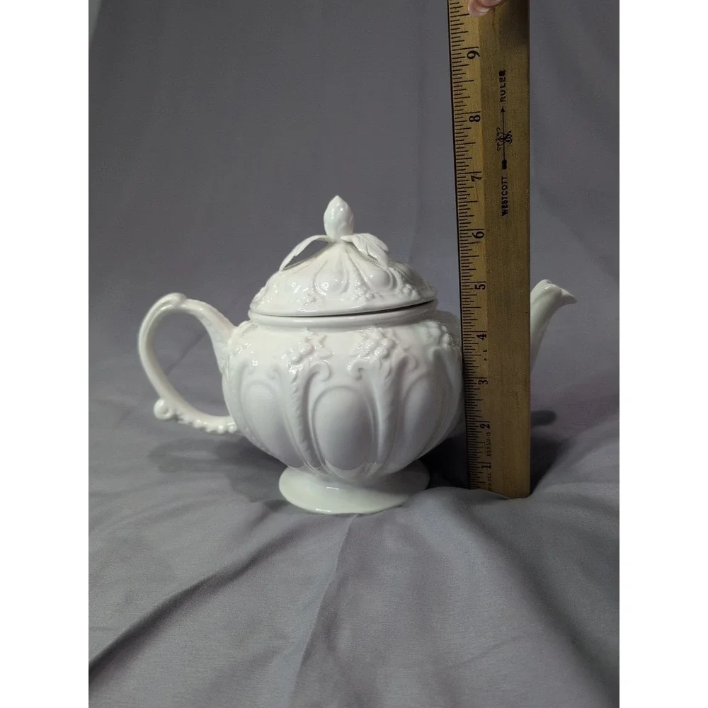 Peppertree Tabletops‎ Imports Small Teapot White Porcelain Victorian